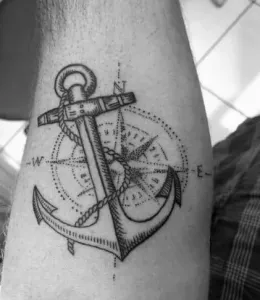 Compass-Tattoo-Design-Ideas-18