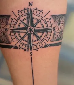 Compass-Tattoo-Design-Ideas-26