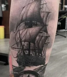 Compass-Tattoo-Design-Ideas-39