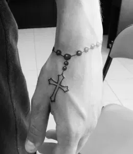 Cross-Tattoo-Design-Ideas-30