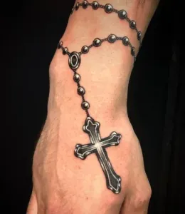 Cross-Tattoo-Design-Ideas-31