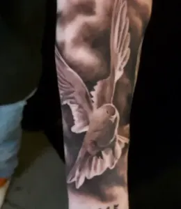 Dove-Tattoo-Design-Ideas-27