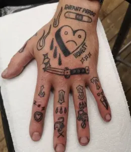 Heart-Tattoo-Design-Ideas-44