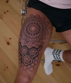 mens-thigh-tattoo-ideas-26