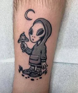 Moon-Tattoo-Design-Ideas-23