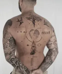 Moon-Tattoo-Design-Ideas-40