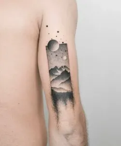 Moon-Tattoo-Design-Ideas-45