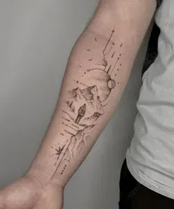 Moon-Tattoo-Design-Ideas-47
