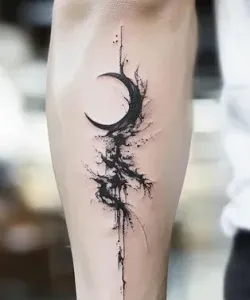 Moon-Tattoo-Design-Ideas-56