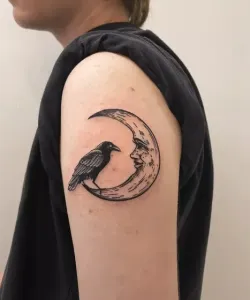 Moon-Tattoo-Design-Ideas-9