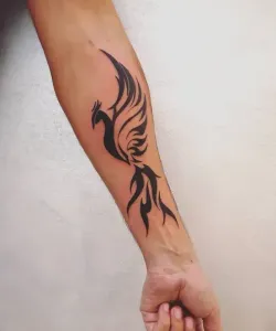 Phoenix-Tattoo-Design-Ideas-Meaningful-and-Inspiring-Designs-for-Every-Style-15